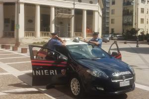 Pip&igrave; di gruppo sotto i portivi della Rotonda: caccia ai vandali ignoranti