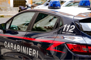 Incontra il latitante per strada, lo fa arrestare