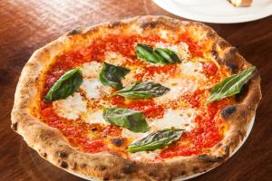 Ormai 10 euro non bastano più per una pizza