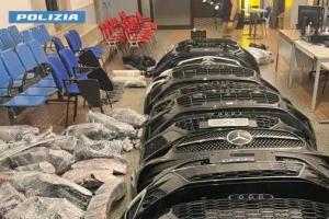 Auto smontate dai ladri; scatta il blitz