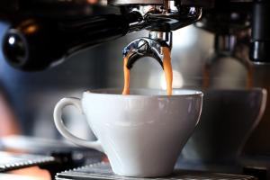 Crisi caffè: prezzi folli