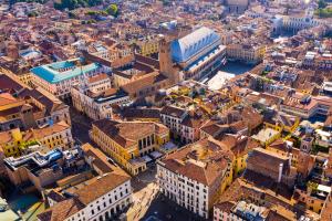 Più Aktar che Trevisan