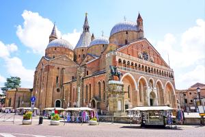 Per il Santo, musei gratis