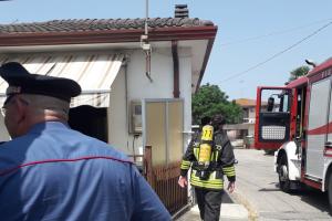 Casa in fiamme a Taglio di Po