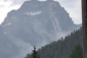 Frana a San Vito di Cadore, la natura si scatena