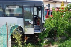 Boato a Rosolina, scontro auto bus, tre feriti