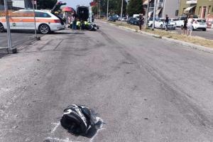 Scontro auto moto, grave un 20enne