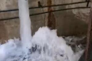 Grossa perdita d'acqua in piscina, arrivano i pompieri