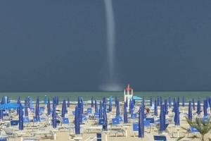 Tromba marina a largo del Delta