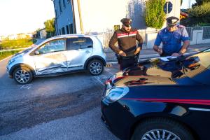 Incidente, ferito e strada chiusa