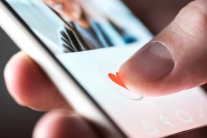 Instagram, arriva filtro sui contenuti