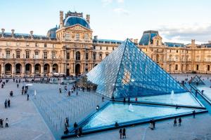 Furto shock al Louvre