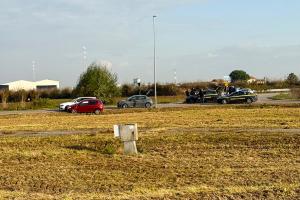 Esce di strada e muore