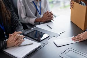 L’occupazione rallenta ma la disoccupazione scende