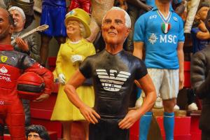 Giorgio Armani vip del presepe 2025