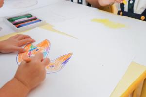 "L'Italia viola i diritti degli insegnanti di sostegno"