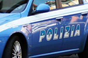 Rubano un'auto e investono un passante, tre minorenni denunciati