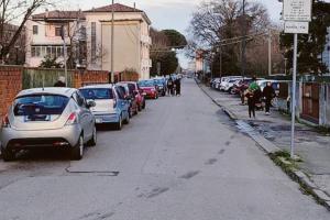 Nuovi marciapiedi in via Montessori