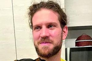 Fulminato da un malore in campo a 34 anni