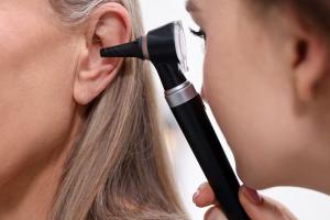 Musica nelle orecchie, ecco i rischi