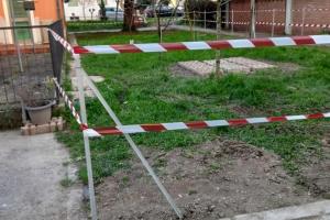 Una rete ha fatto scomparire il “miniparco” per i bambini