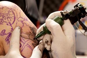 Tatuaggio sulla caviglia: esclusa