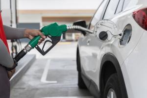 Pericolo benzina a 3 euro