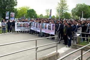 "Giustizia per Adam", in 137 protestano sotto l'ospedale