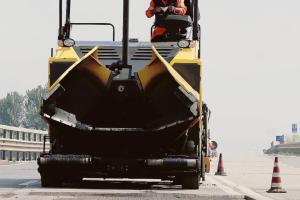 Non rester&agrave; neppure una buca: 791mila euro di asfalti