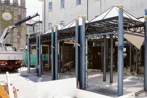 Il Chiosco compie due anni da abusivo