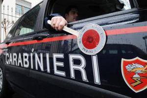 Furto aggravato e uso indebito di carta di credito, ai domiciliari un 36enne del luogo