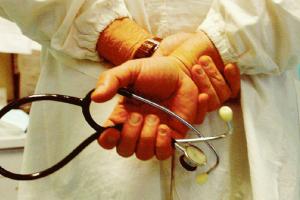 "Pochi pazienti": medico di base costretto a chiudere