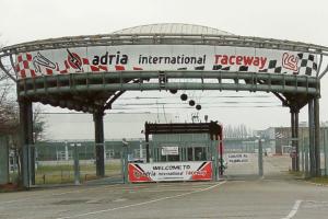 I ladri di rame depredano l'autodromo