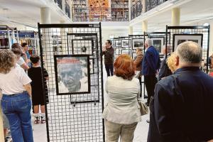 Foto immerse nella storia