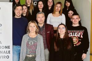 A lezione con “Miss mamma”