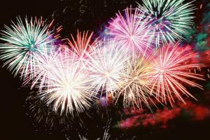 La spiaggia si accende di magia