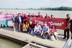 Il battaglione scende in piazza