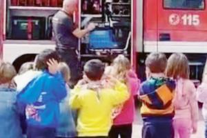 Bimbi pompieri per un giorno