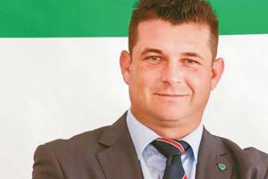 "Urla e bestemmie": rimosso il campo da calcio