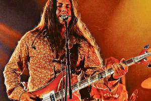 Le sponde del Po come palco