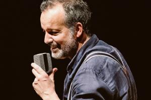 Il grande Modugno rivive “Nel blu”