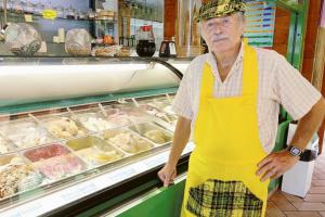 Dopo 21 anni chiude la storica gelateria Mercuriati