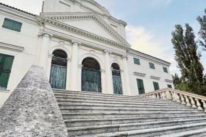 Riapre la maestosa villa Morosini