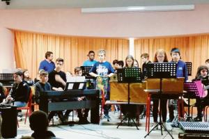 Alunni in concerto benefico