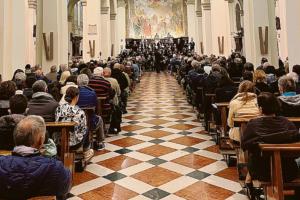 Chiesa strapiena per Mozart