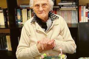 A 103 anni, ogni mattina è in palestra