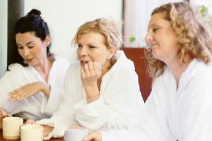 Amiche di scuola in una Spa