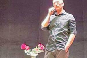 Rose rosse contro la violenza