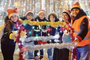 Le luci dell’albero sono pronte