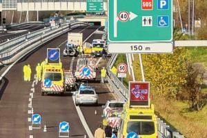 L’altro operaio rischia una gamba